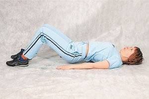 Растяжка позвоночника при грыже поясничного отдела в домашних условиях