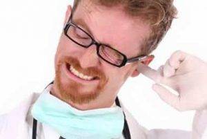 Сильный зуд в ухе: причины и варианты лечения