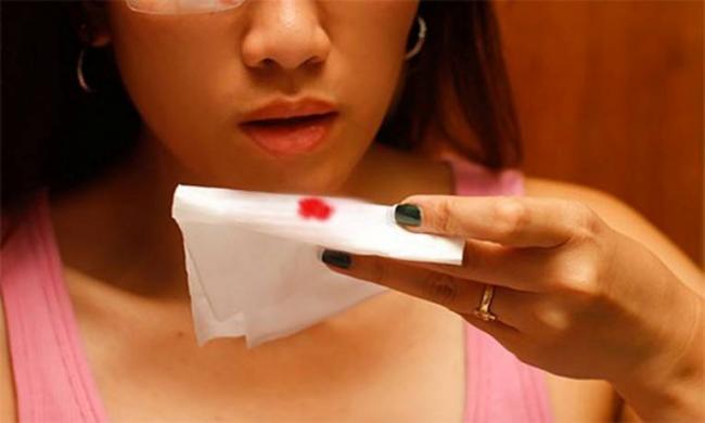 Мокрота с кровью при бронхите