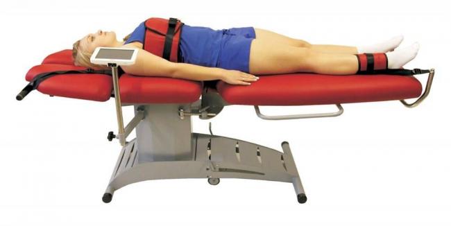 Растяжка позвоночника при грыже поясничного отдела в домашних условиях