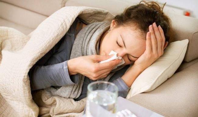 Как быстро вылечить простуду медикаментами и народными способами