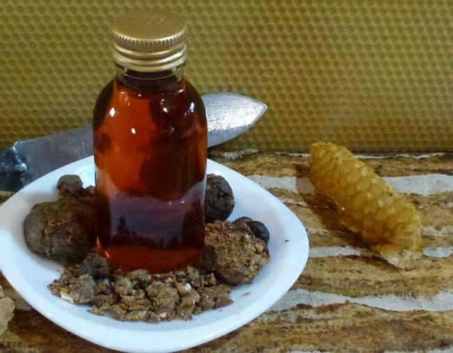 Прополис на спирту. от чего помогает, лечебные свойства, как приготовить и принимать