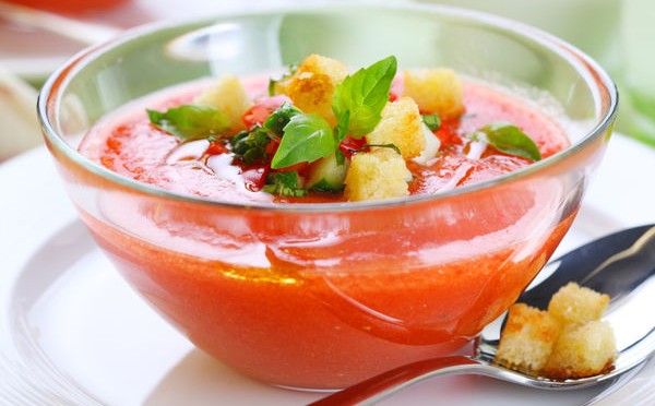 Три рецепта приготовления вкусной окрошки, холодный летний суп