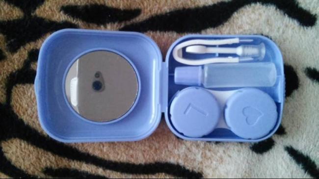 Как правильно надевать и снимать контактные линзы