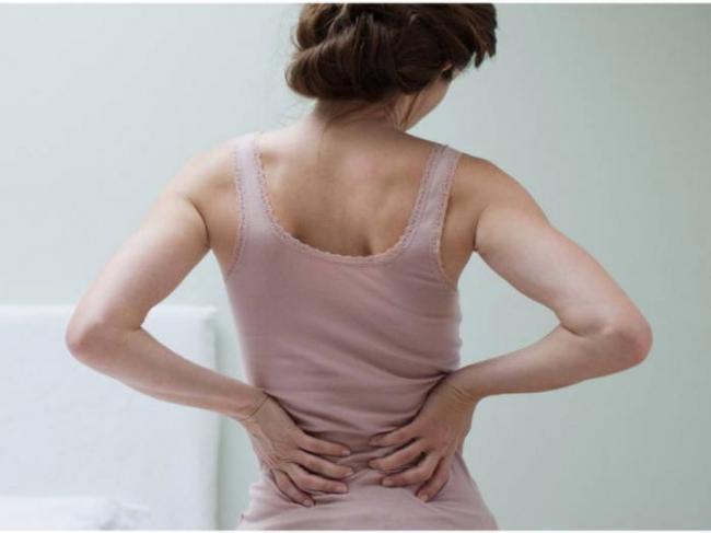 Ноет и тянет копчик: причины, обезболивание, диагностика, лечение