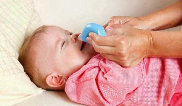 Слизь в горле не отхаркивается и не проходит — причины и лечение