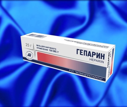 Список из 14 лучших мазей от синяков под глазами