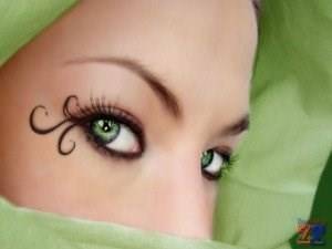 Как правильно надевать и снимать контактные линзы