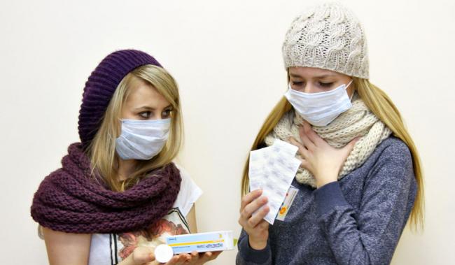 Боль в горле с одной стороны при глотании без температуры: чем лечить