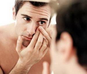 Как правильно надевать и снимать контактные линзы