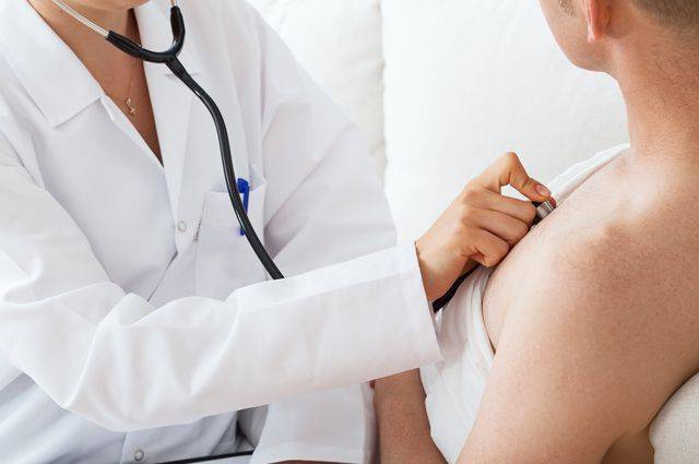 Как определить воспаление легких: основные признаки