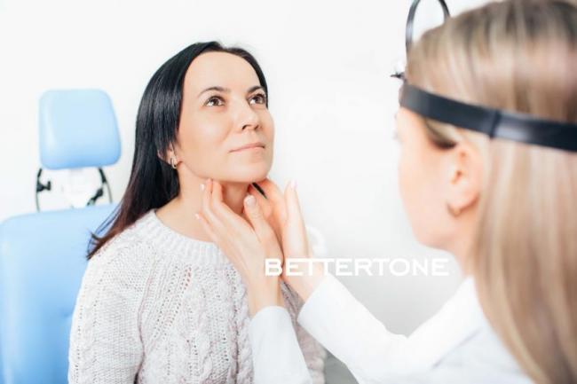 Боль в горле с одной стороны: причины и особенности их проявления, диагностика, терапия