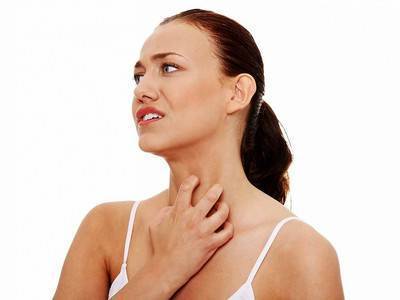 Чешется горло изнутри и появился кашель: что делать