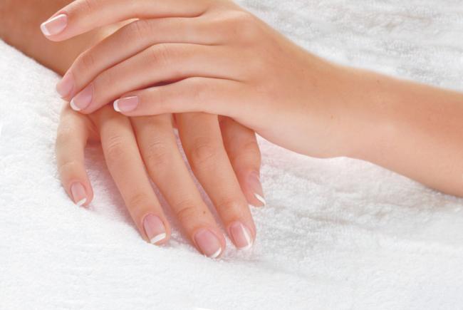 Что делать, если слоятся ногти на руках