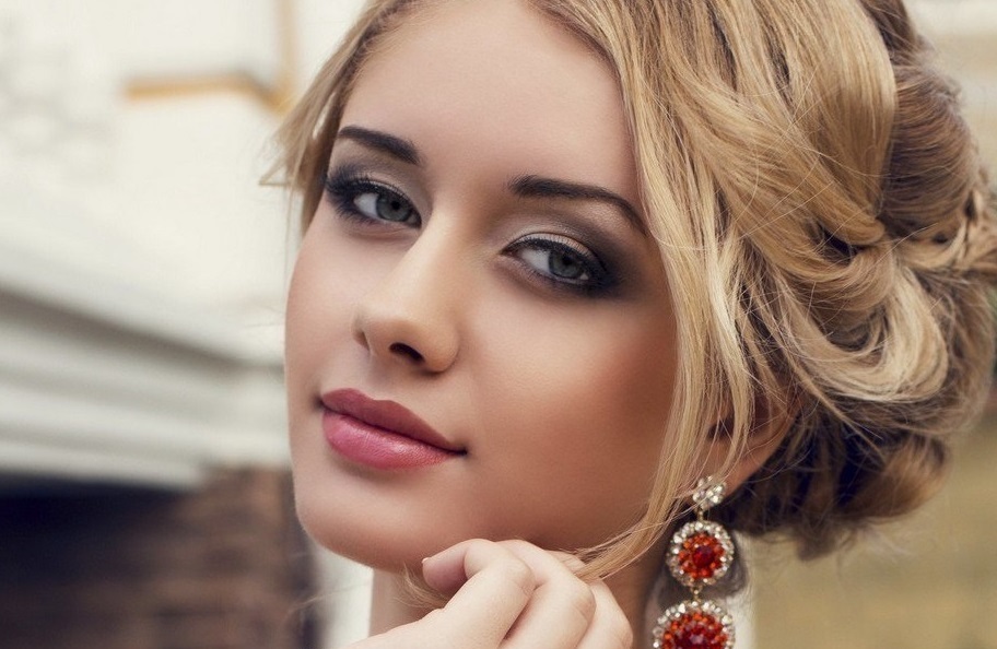 Симптомы болезни - потеря объема лица